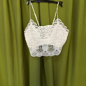 Top de encaje con tirantes